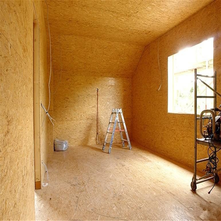 OSB (Oriented Strand Board)